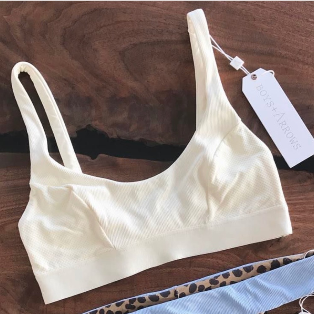 Dizzy Izzy B + A top